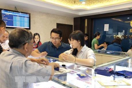 Tăng phi mã, giá vàng vượt mốc 49 triệu đồng/lượng