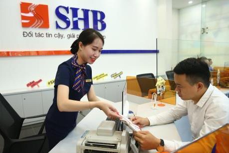 37 ngân hàng tiếp tục miễn, giảm phí dịch vụ cho khách hàng