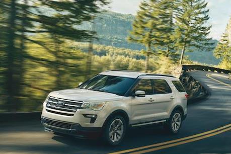 Ford Việt Nam bất ngờ giảm giá SUV cao cấp Explorer 269 triệu đồng