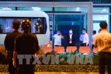 Dịch COVID-19: Đà Nẵng đưa 20 hành khách Hàn Quốc về nước