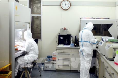 Hai người Nga tái dương tính với SARS-CoV-2 đã cho kết quả xét nghiệm âm tính