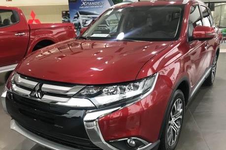 Mitsubishi Outlander 2.4 Premium đang có nhiều ưu đãi hấp dẫn