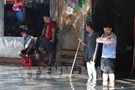 Mưa lớn gây ngập cục bộ tại nhiều nơi ở Hà Nội
