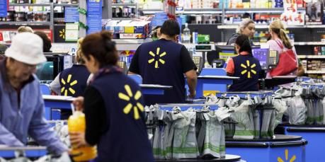 Dịch COVID-19: Dịch vụ giao hàng nhanh tại Mỹ đình trệ 