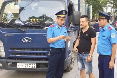 Thanh tra giao thông Hà Nội xử phạt nhiều phương tiện vi phạm