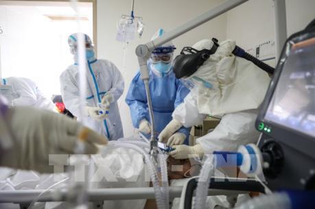 Trung Quốc phê chuẩn sử dụng thuốc kháng viêm của hãng Roche