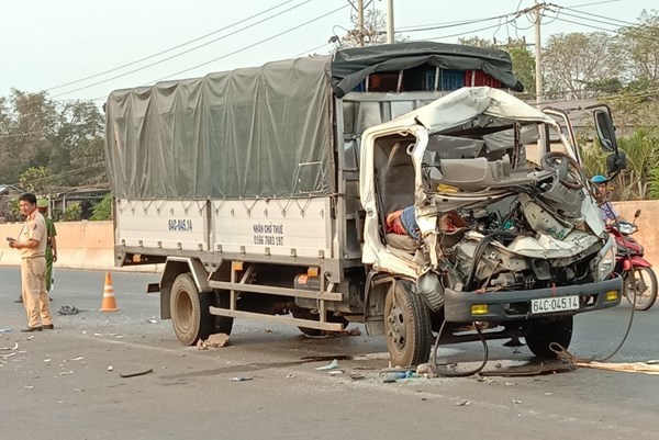 Tai nạn nghiêm trọng tại Bình Phước làm 3 người thương vong