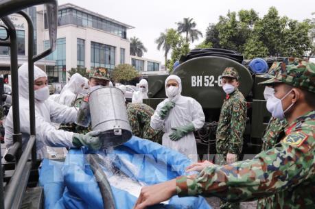 Dịch COVID-19: Tiêu tẩy khử trùng khu phố Trúc Bạch