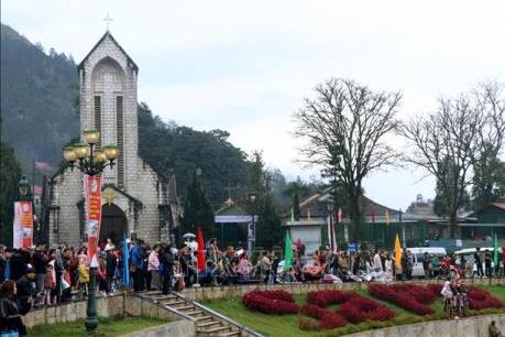 Dịch COVID-19: Chín du khách Hàn Quốc đến Sa Pa không bay cùng chuyến với ca mắc thứ 17