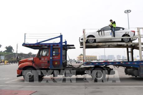 Hoạt động thương mại Trung Quốc sụt giảm vì COVID-19