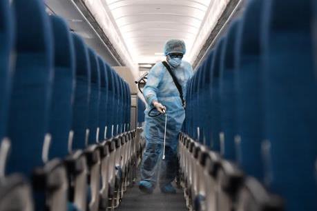 Vietnam Airlines khử trùng toàn bộ chuyến bay quốc tế về Việt Nam