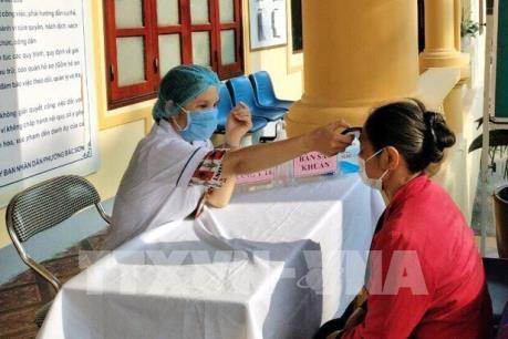 Quảng Ninh chạy máy khử trùng tự động chống COVID-19 ở cửa khẩu Móng Cái