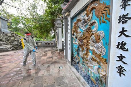 Hà Nội tạm dừng hoạt động nhiều di tích, quán bar, karaoke