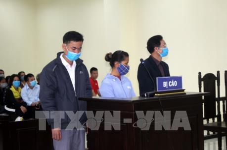 Thanh Hóa phạt tù nguyên Chủ tịch UBND về tội Lợi dụng chức vụ