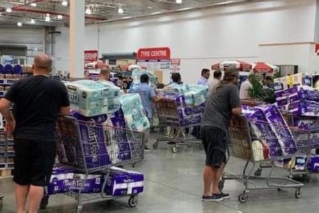 Dịch COVID-19: Lý giải hiện tượng người dân đổ xô mua giấy vệ sinh