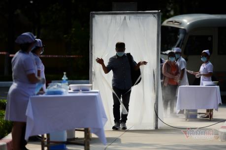 Dịch COVID-19: Chế tạo thành công buồng khử khuẩn toàn thân sử dụng nước muối ion