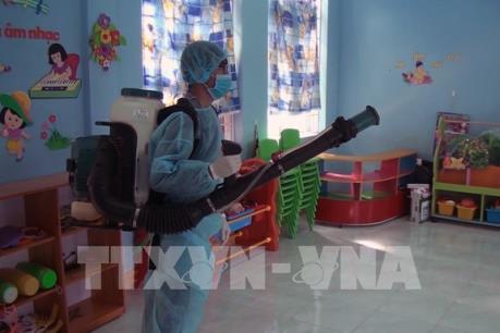 Cảnh báo việc mạo danh cán bộ y tế phun hóa chất phòng chống dịch có thu phí