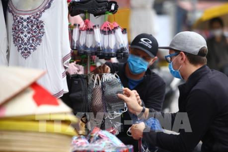 Dịch COVID-19: Gìn giữ hình ảnh quốc gia hiếu khách, thân thiện