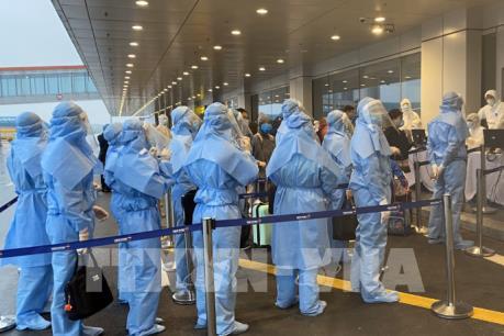 Dịch COVID-19: Chuyển bệnh nhân số 62 về Hà Nội điều trị theo nguyện vọng gia đình