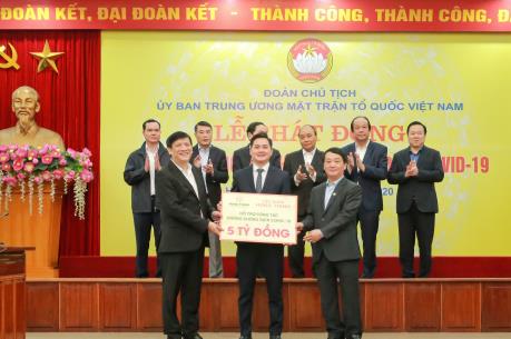 Tập đoàn Hưng Thịnh ủng hộ 5 tỷ đồng hỗ trợ phòng chống dịch COVID-19