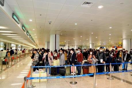 Ngày 18/3: Có hàng nghìn khách là người Việt từ châu Âu về nước