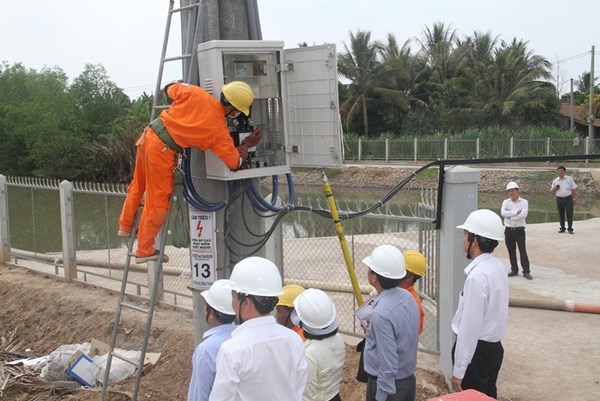 Tăng phụ tải điện cho ĐBSCL để ứng phó với hạn mặn