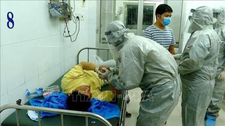 Dịch COVID-19: Bài 1- Phản ứng nhanh, điều trị hiệu quả