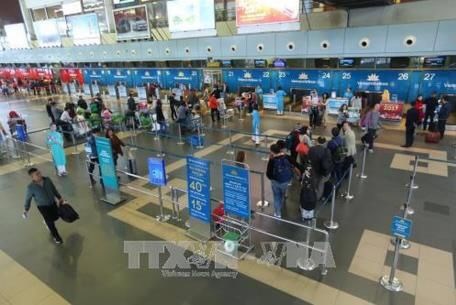 Triển khai phòng, chống dịch COVID-19 ở lĩnh vực hàng không trong tình hình mới