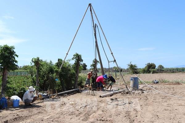 Chật vật tìm nguồn nước cho sản xuất nông nghiệp