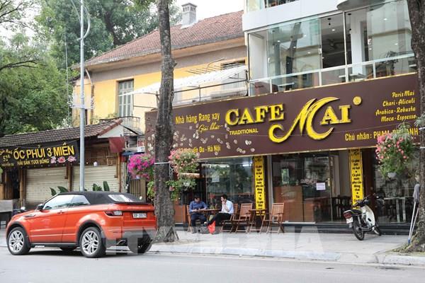 Hà Nội: Nhiều cửa hàng kinh doanh vẫn hoạt động sau đề nghị tạm đóng cửa
