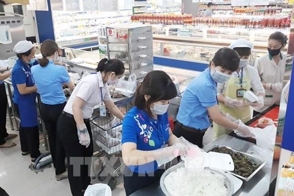 Saigon Co.op và các doanh nghiệp cung cấp hơn 30.000 suất ăn/ngày cho các khu cách ly