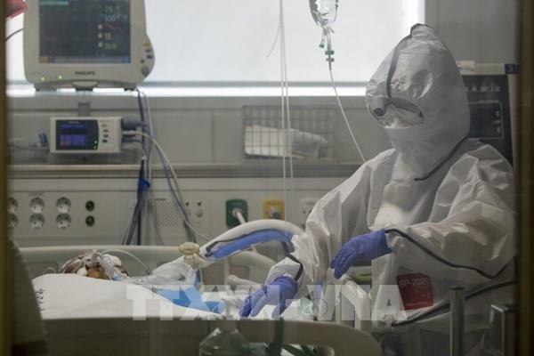 Hàn Quốc cấp phép thử nghiệm lâm sàng 5 loại thuốc điều trị bệnh COVID-19