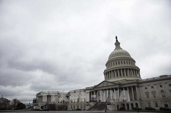 Gói cứu trợ kinh tế khổng lồ của Mỹ chỉ là bước khởi đầu