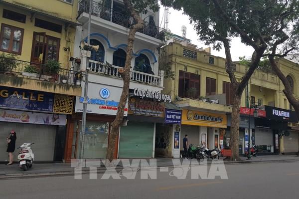 Hà Nội hạn chế tụ tập đông người và dừng hoạt động xe buýt đến hết ngày 15/4