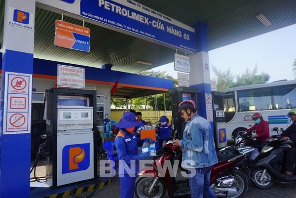 Quỹ bình ổn giá xăng dầu Petrolimex tiếp tục giảm 400 tỷ đồng