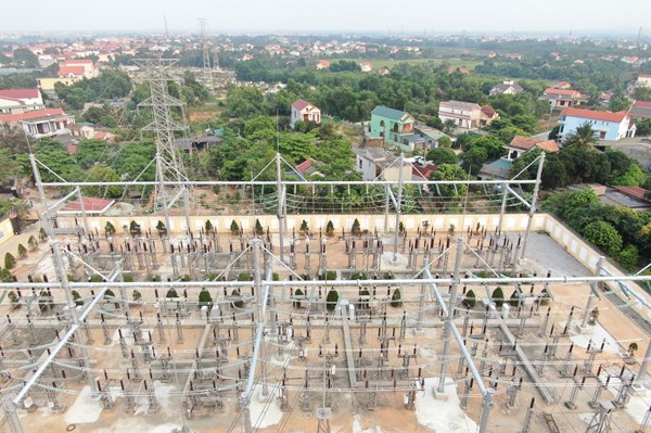 Đóng điện Dự án "Hoàn thiện hệ thống phân phối ngoài trời TBA 220kV Đồng Hới