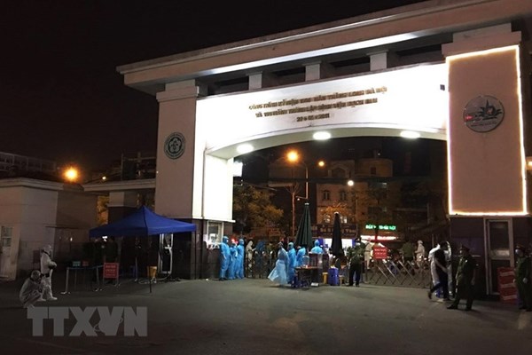 Dịch COVID-19: 4 bước tiếp nhận, điều trị bệnh nhân cấp cứu của Bệnh viện Bạch Mai