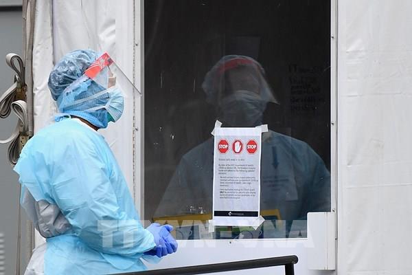 Dịch viêm đường hô hấp cấp COVID-19: New York sắp cạn nguồn máy thở dự trữ