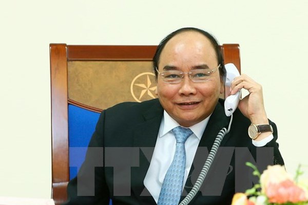 Thủ tướng Nguyễn Xuân Phúc điện đàm với Thủ tướng Trung Quốc Lý Khắc Cường