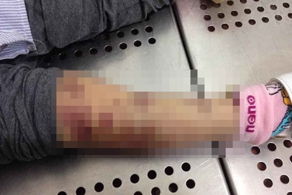 Hà Nội khởi tố, bắt tạm giam vợ chồng hành hạ con đến tử vong tại Đống Đa