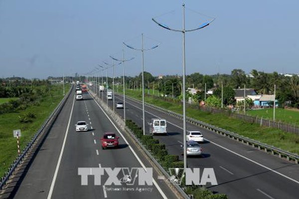 Tháng 8, khởi công các dự án cao tốc Bắc - Nam khi được chuyển hình thức đầu tư