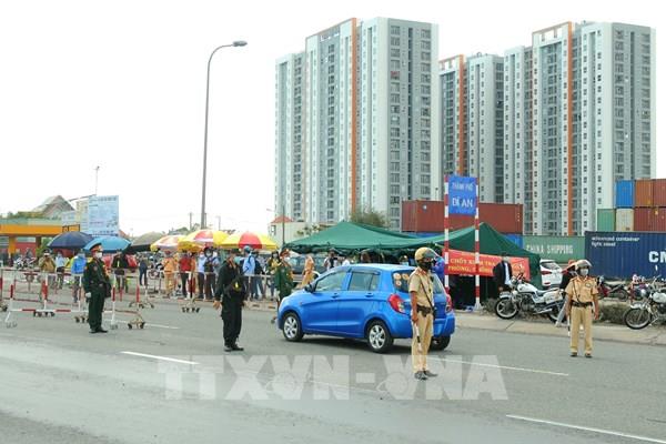 Tp Hồ Chí Minh kiểm soát chặt các cửa ngõ ra - vào
