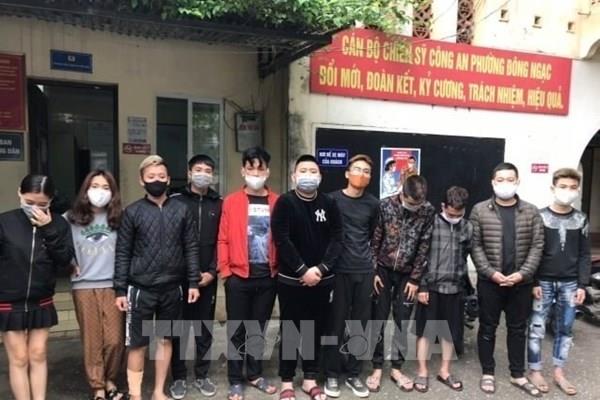 Hà Nội: Bất chấp lệnh cấm, 11 nam, nữ tụ tập sử dụng ma túy