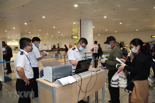 Dịch COVID-19: Dừng xuất cảnh cho người lao động đến hết ngày 30/4