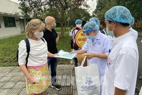 27 bệnh nhân mắc COVID-19 được công bố khỏi bệnh trong ngày 7/4