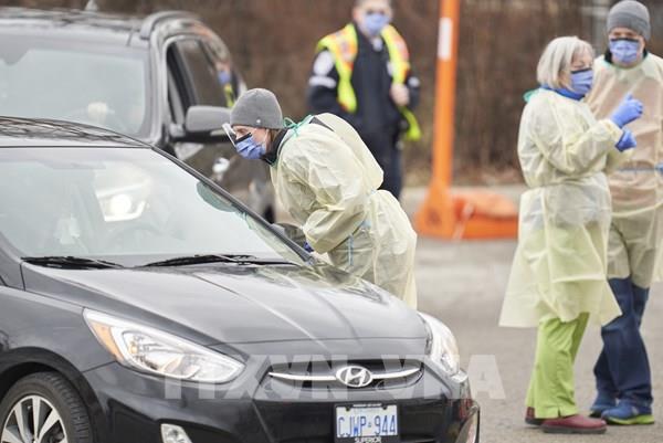 Dịch COVID-19: Canada thu hồi hơn 60.000 khẩu trang y tế Trung Quốc