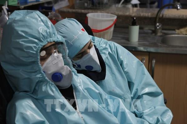 Hai lô hàng quần áo bảo hộ phòng chống COVID-19 đã rời Hà Nội đến Mỹ