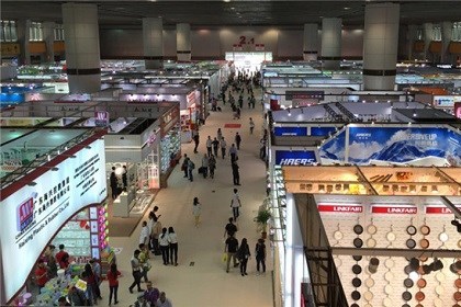 Trung Quốc lần đầu tiên tổ chức Hội chợ hàng hóa xuất-nhập khẩu trực tuyến