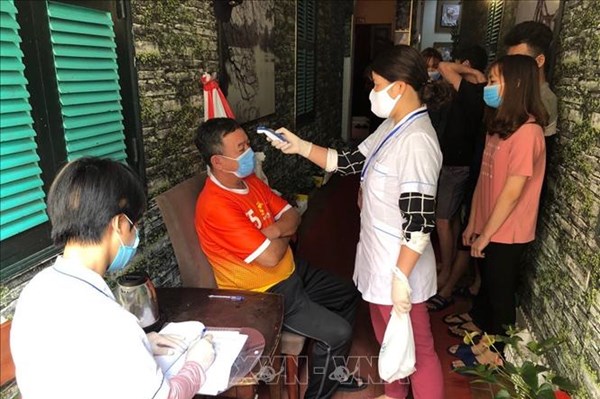 Dịch COVID-19: Hà Nội ngăn chặn nguy cơ lây nhiễm trong cộng đồng