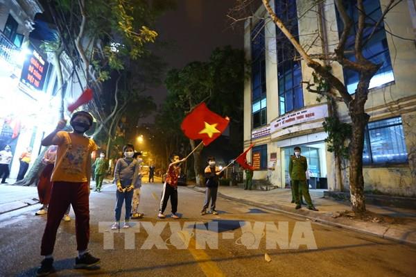 Nối dài những vòng tay ấm